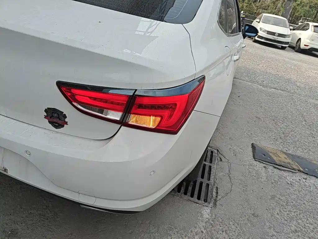 Buick Verano — миниатюра 8