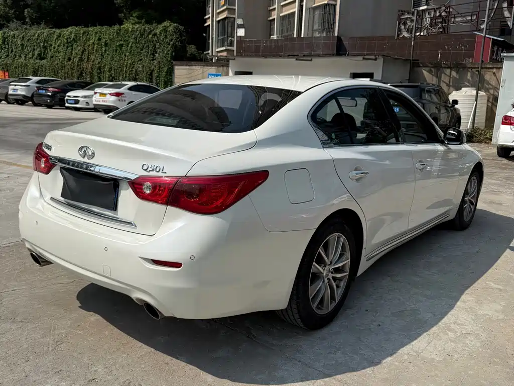 Infiniti Q50L — миниатюра 15