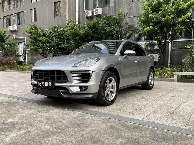 PORSCHE MACAN 2017
