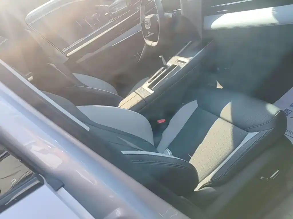 Geely Boyue L — миниатюра 25