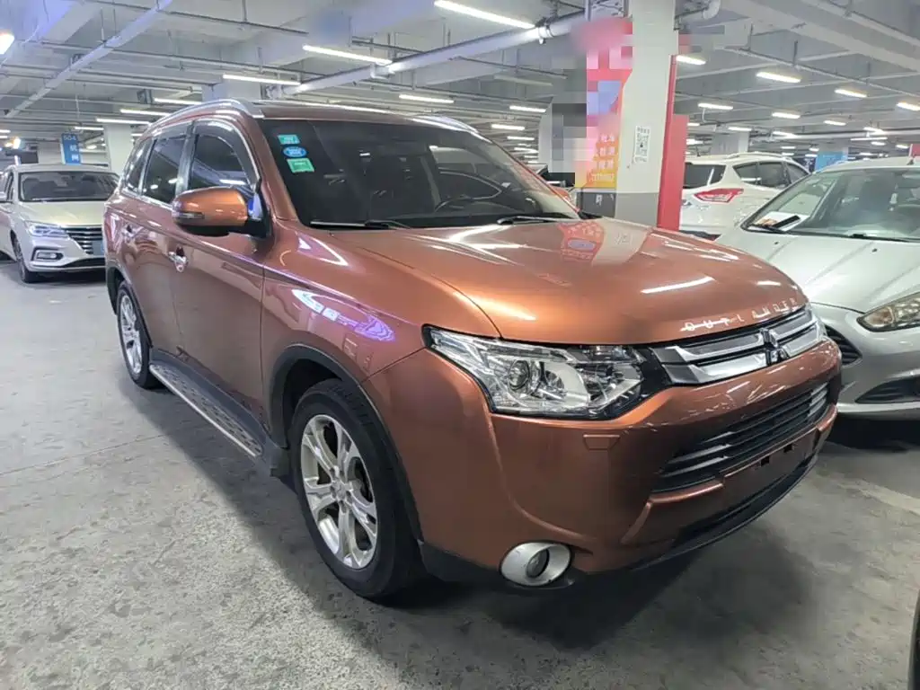 Mitsubishi Outlander (Import) — миниатюра 4