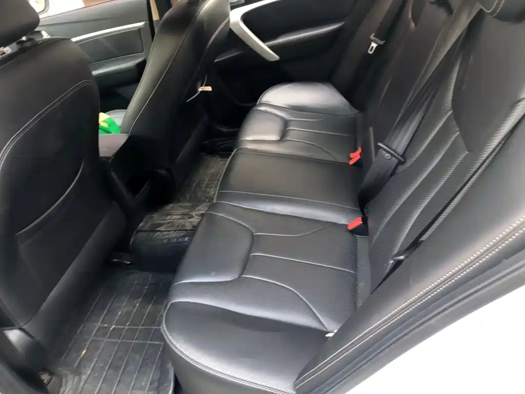 Geely Emgrand — миниатюра 17