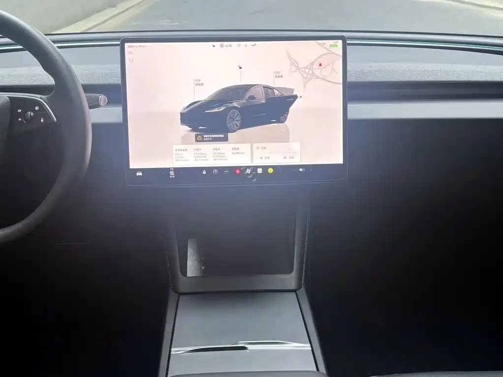 Tesla Model 3 — миниатюра 10