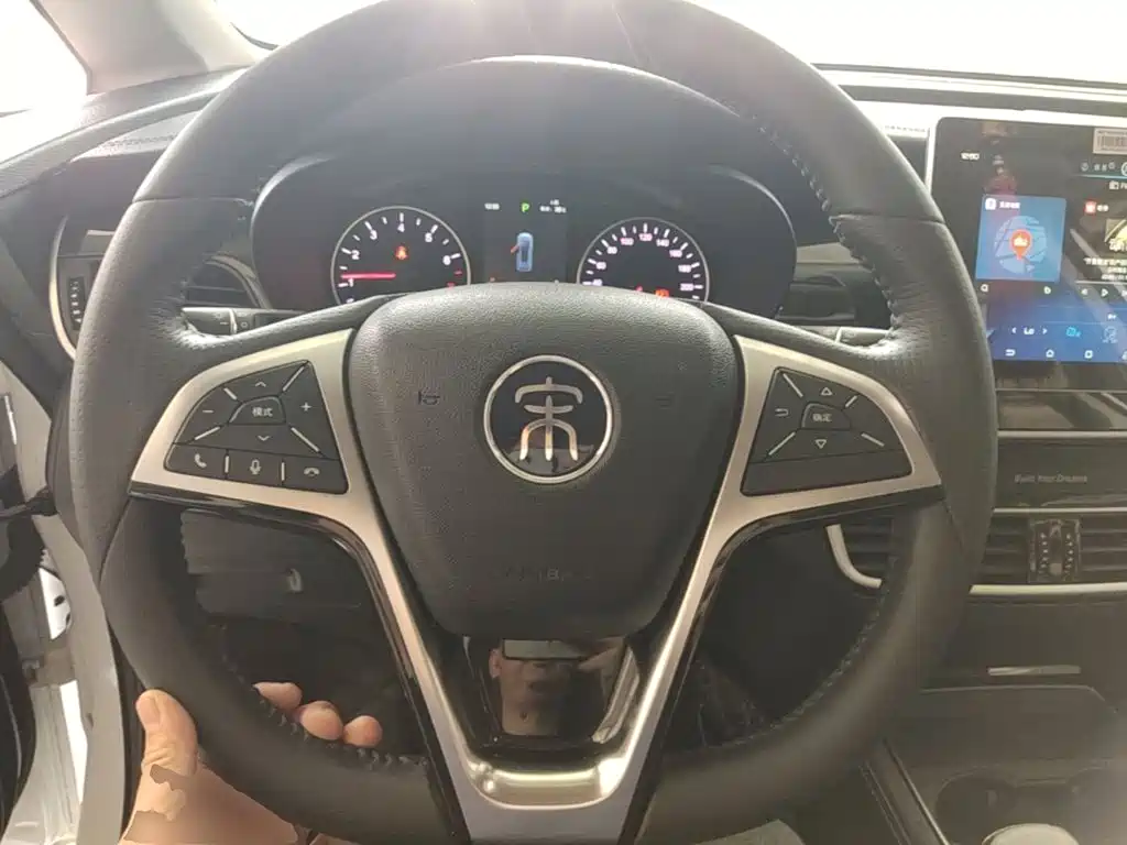 BYD MAX — миниатюра 11