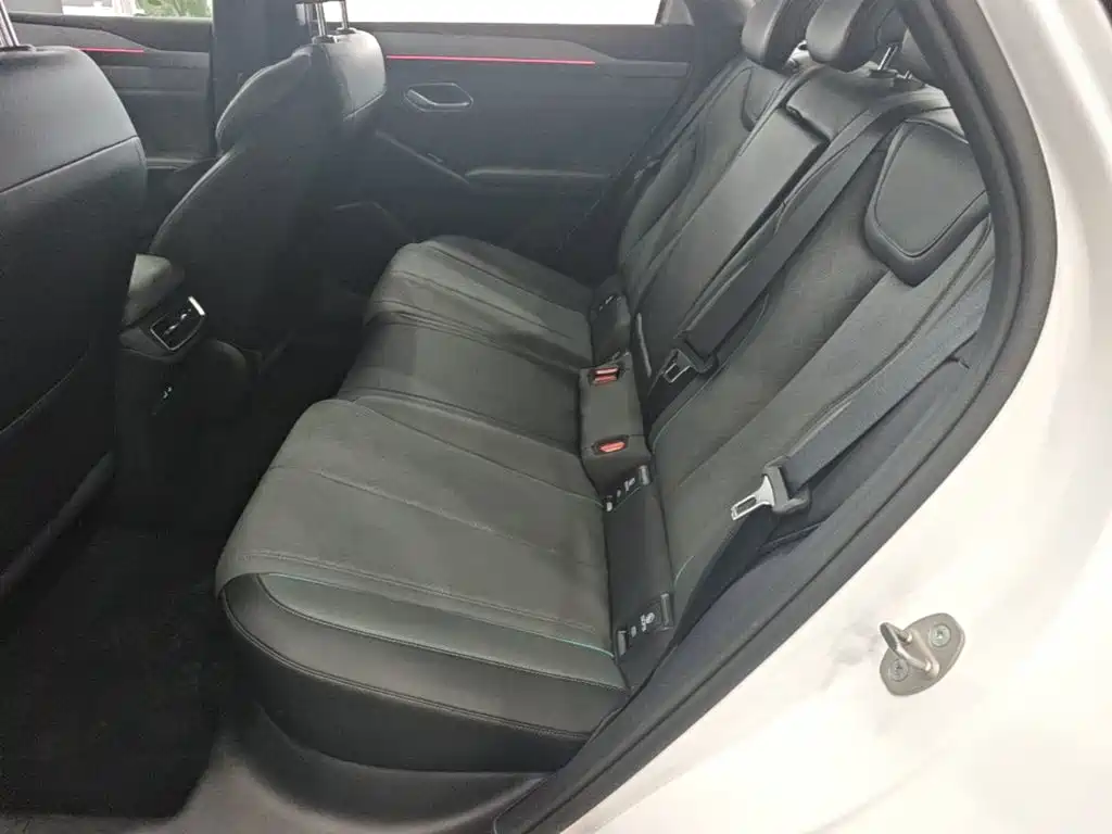BYD Qin L — миниатюра 17