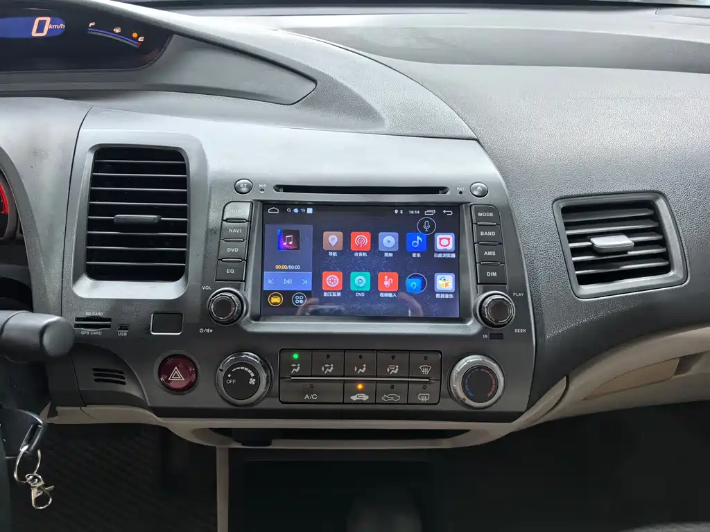 Honda Civic — миниатюра 13