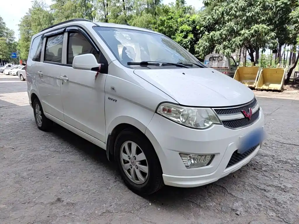 Wuling Hongguang — миниатюра 4