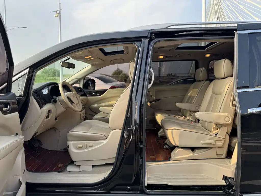 Nissan Quest — миниатюра 11