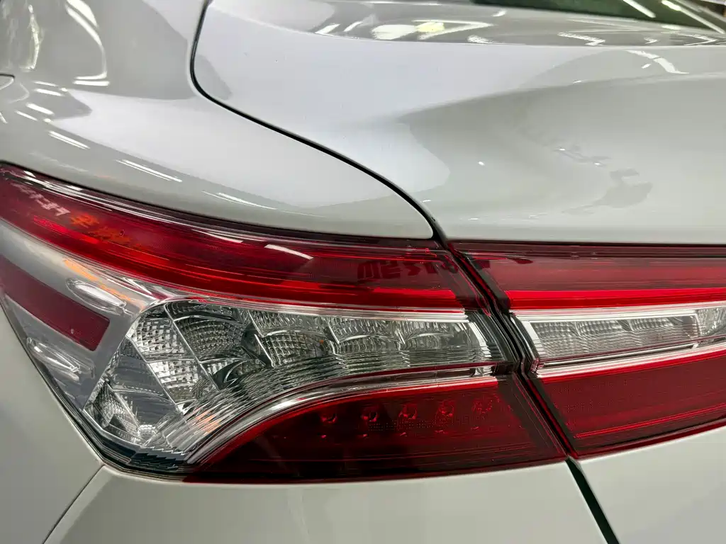 Toyota Camry — миниатюра 6