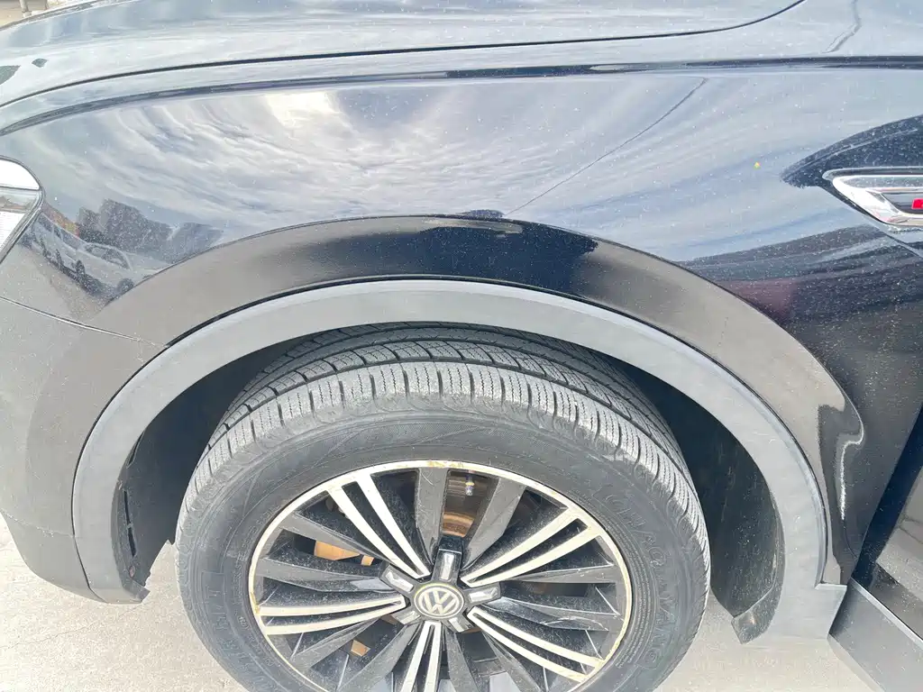 Volkswagen Tiguan L — миниатюра 8