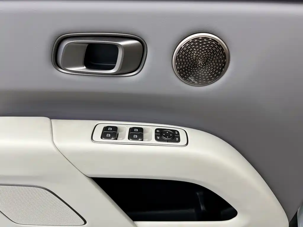 Li Auto Li i8 — миниатюра 14
