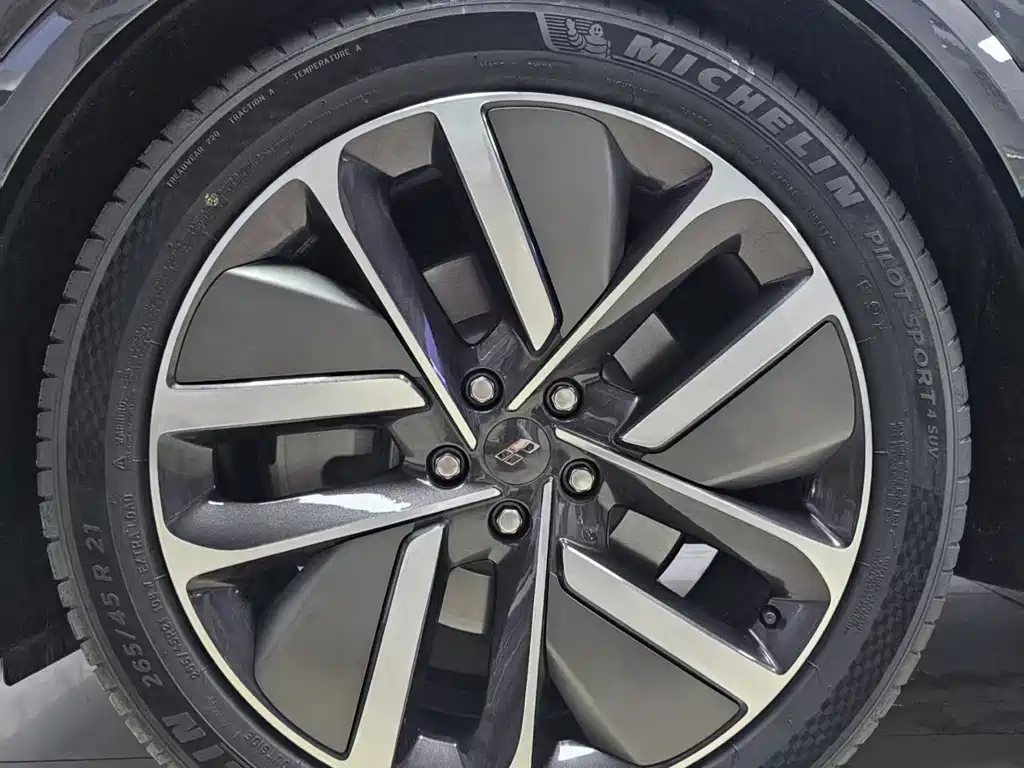 Li Auto Li L9 — миниатюра 18