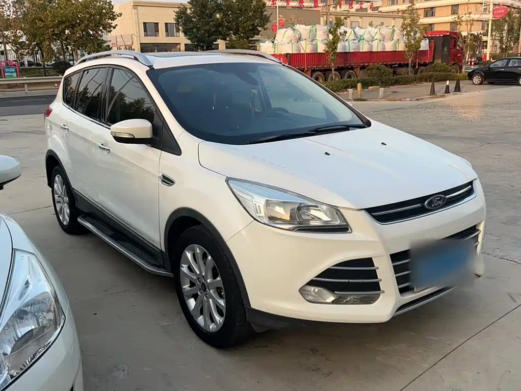 Ford Kuga — миниатюра 7