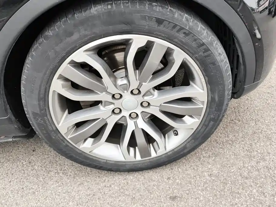 Land Rover Discovery — миниатюра 6