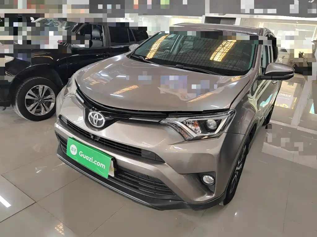 Toyota RAV4 — миниатюра 2