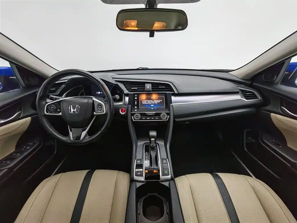 Honda Civic 2016 220TURBO CVT Luxury
