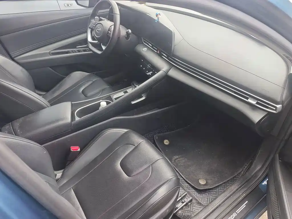 Hyundai Elantra — миниатюра 4