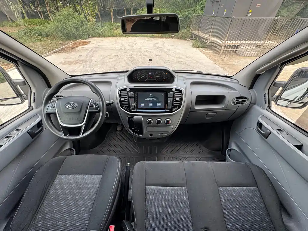 MAXUS V80 — миниатюра 6
