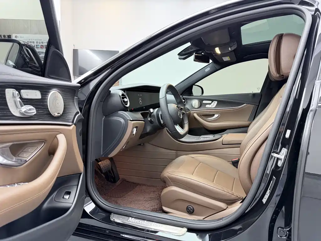 Mercedes-Benz E-Class — миниатюра 20