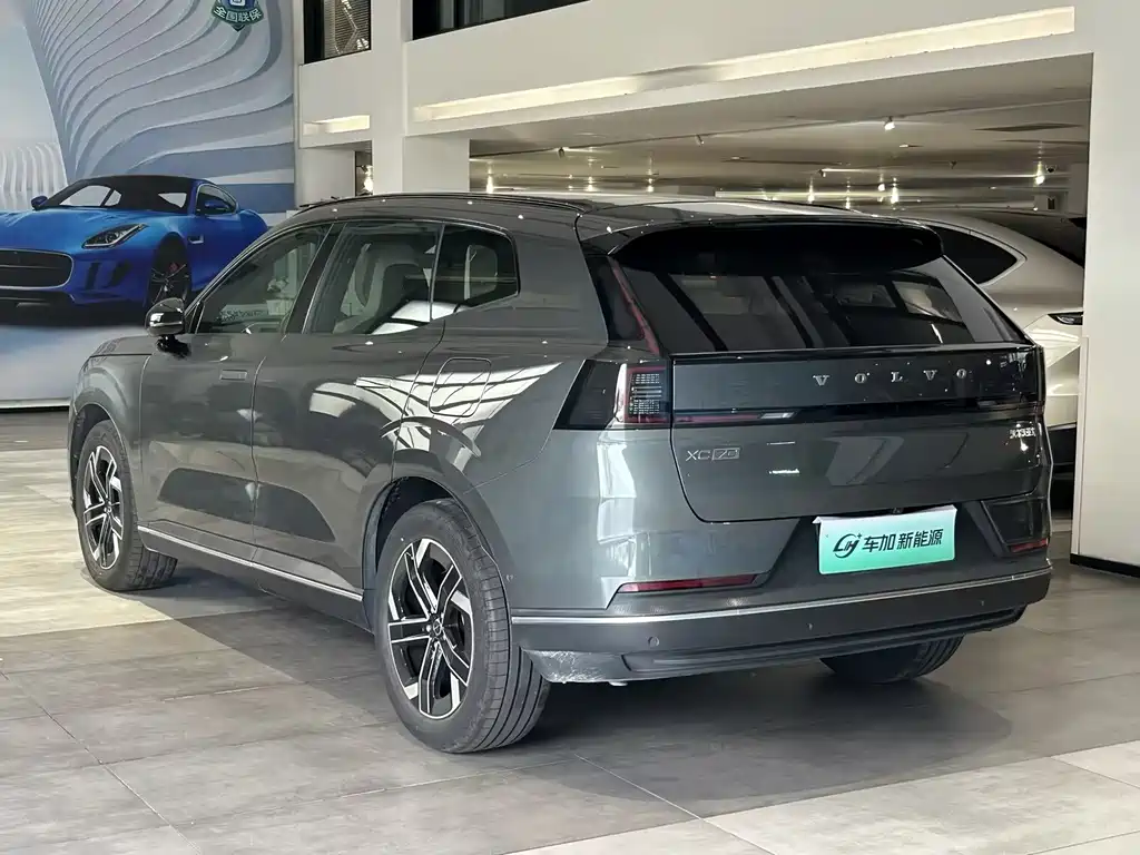 Volvo XC70 PHEV — миниатюра 9