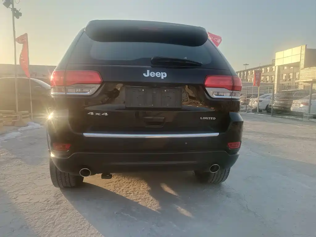 JEEP GRAND CHEROKEE