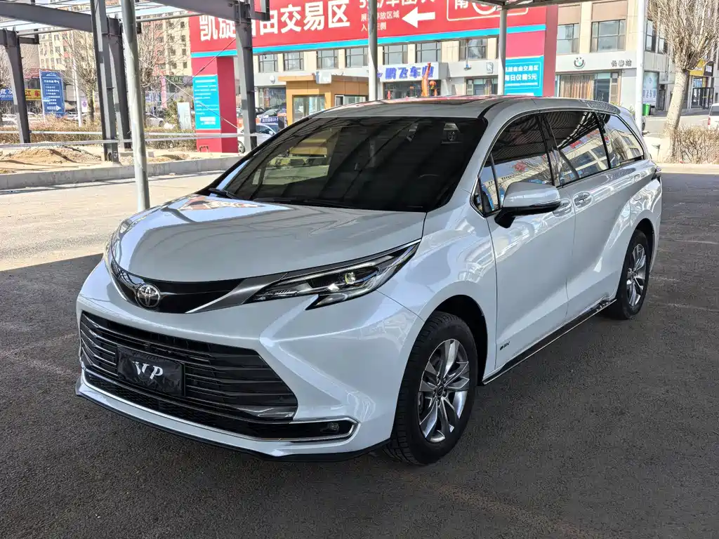Toyota Sienna 2024