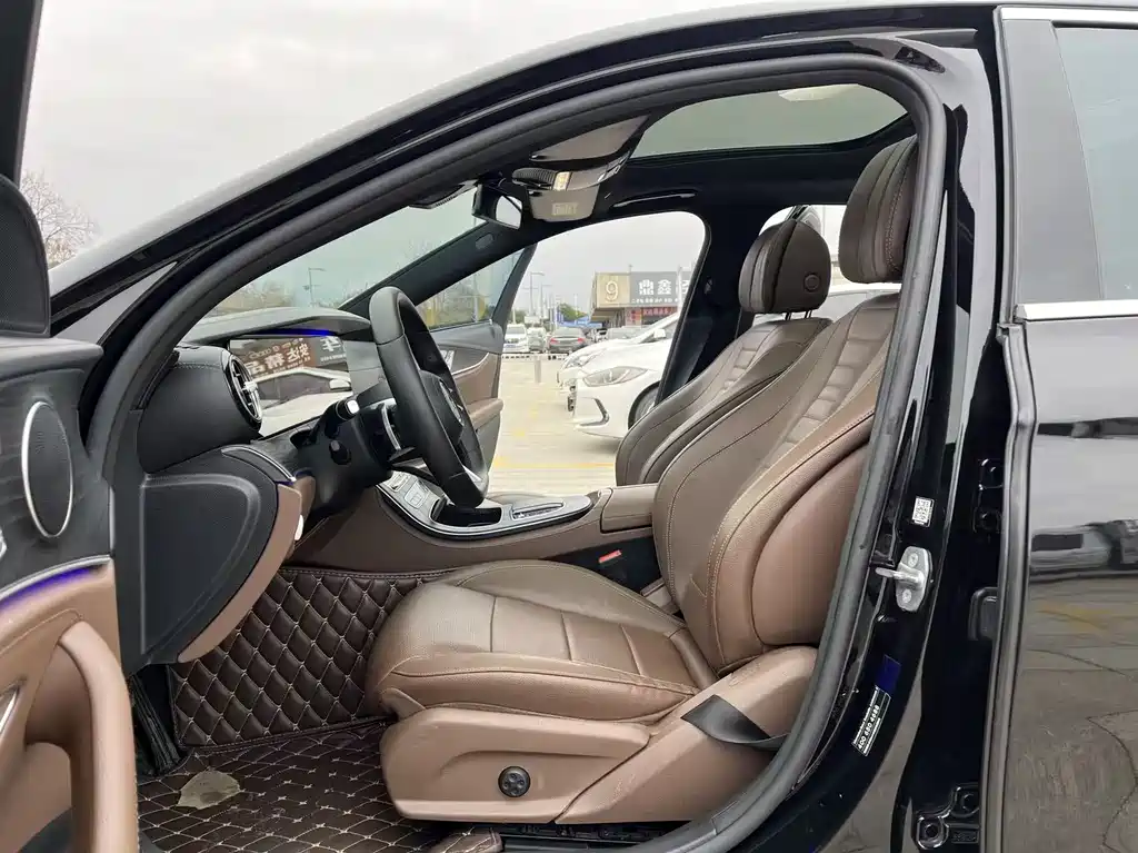 MERCEDES-BENZ E CLASS