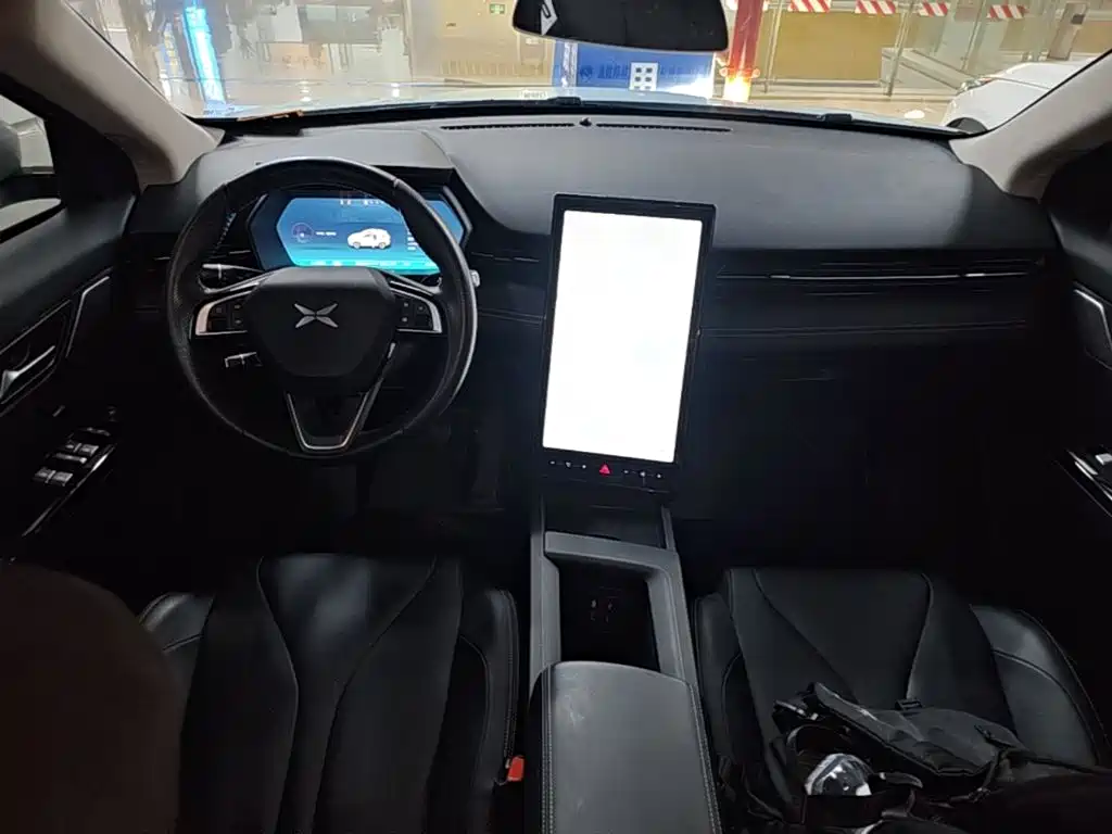 XPeng G3 — миниатюра 10