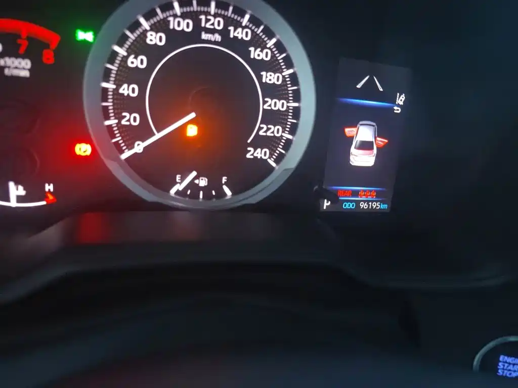 Toyota Corolla — миниатюра 13