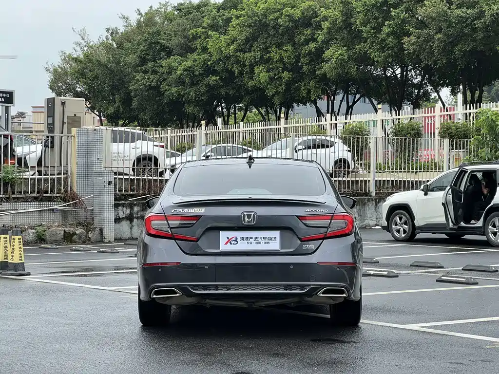 Honda Accord — миниатюра 7