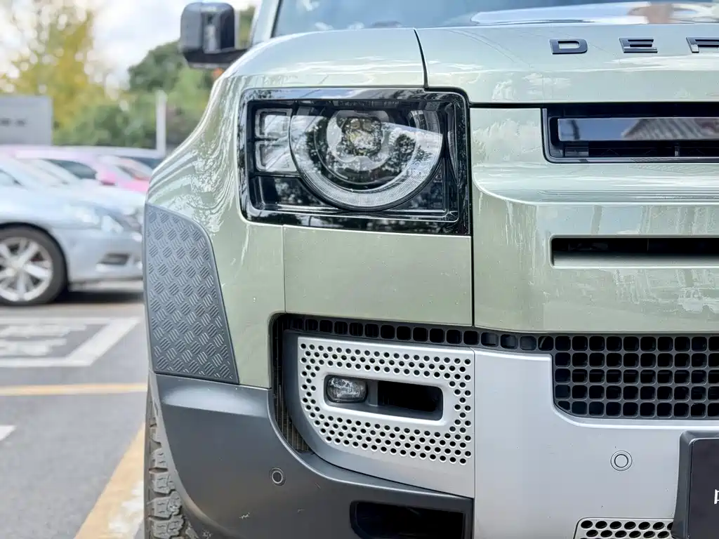 Land Rover Defender — миниатюра 11