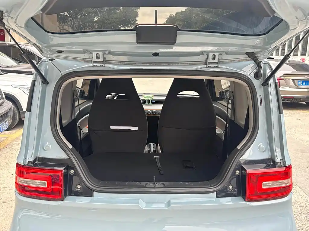 Wuling MINIEV — миниатюра 13