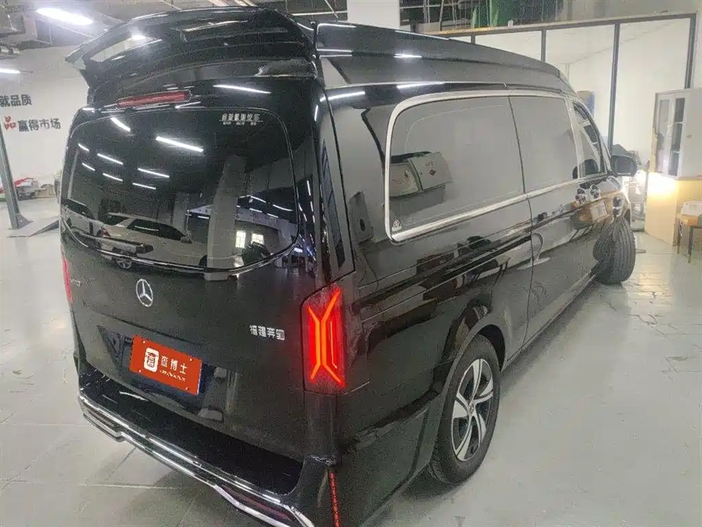Mercedes-Benz Vito 2025 2.0T AT
