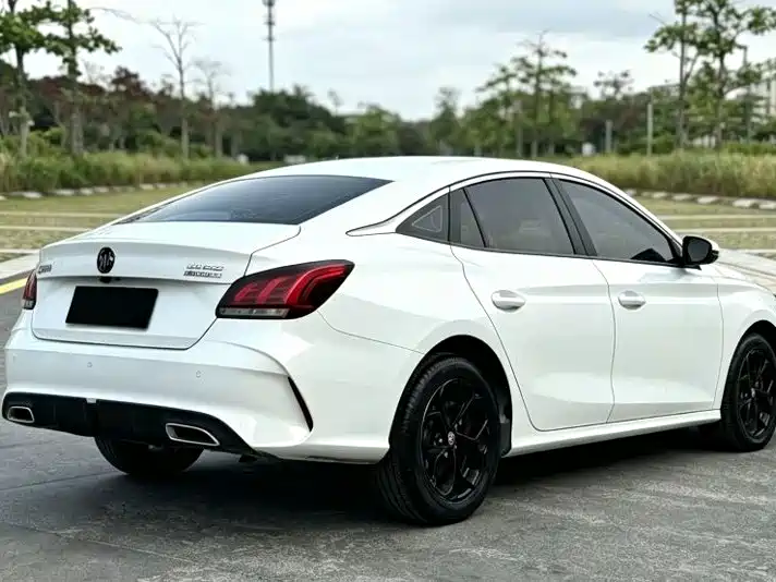 MG MG5 — миниатюра 7