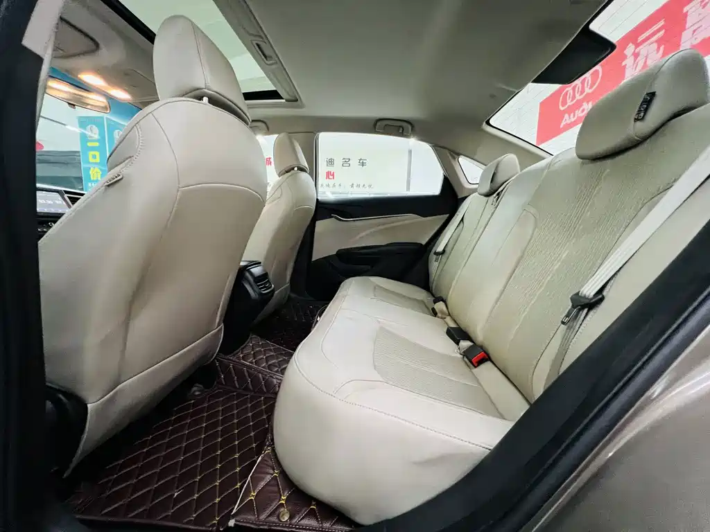 Buick Excelle — миниатюра 7
