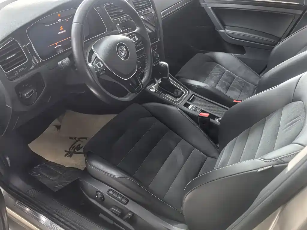 Volkswagen Golf — миниатюра 10