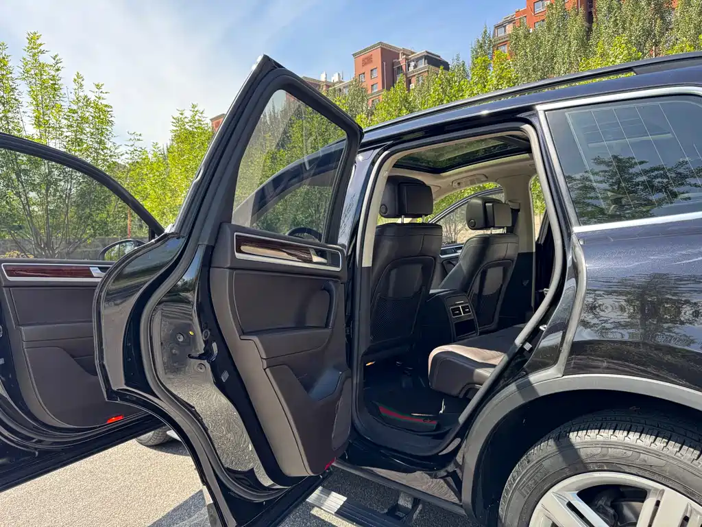 Volkswagen Touareg — миниатюра 13