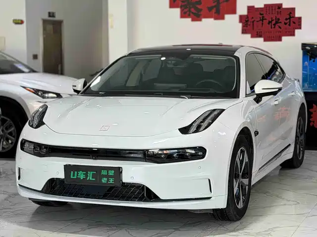 Zeekr 001 2022