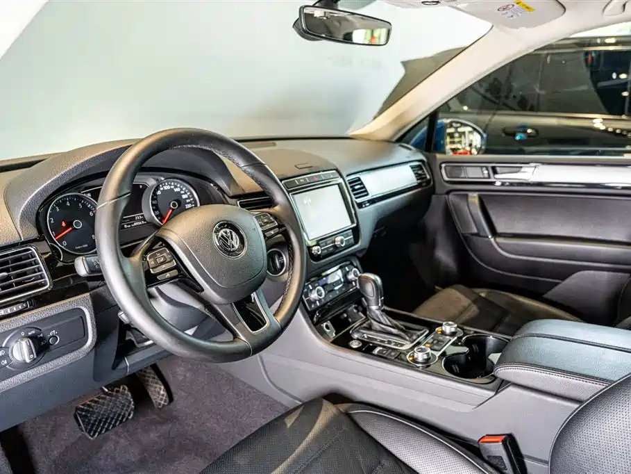 Volkswagen Touareg 2018 3.0TSI