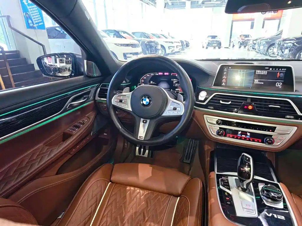 BMW 7 Series — миниатюра 34