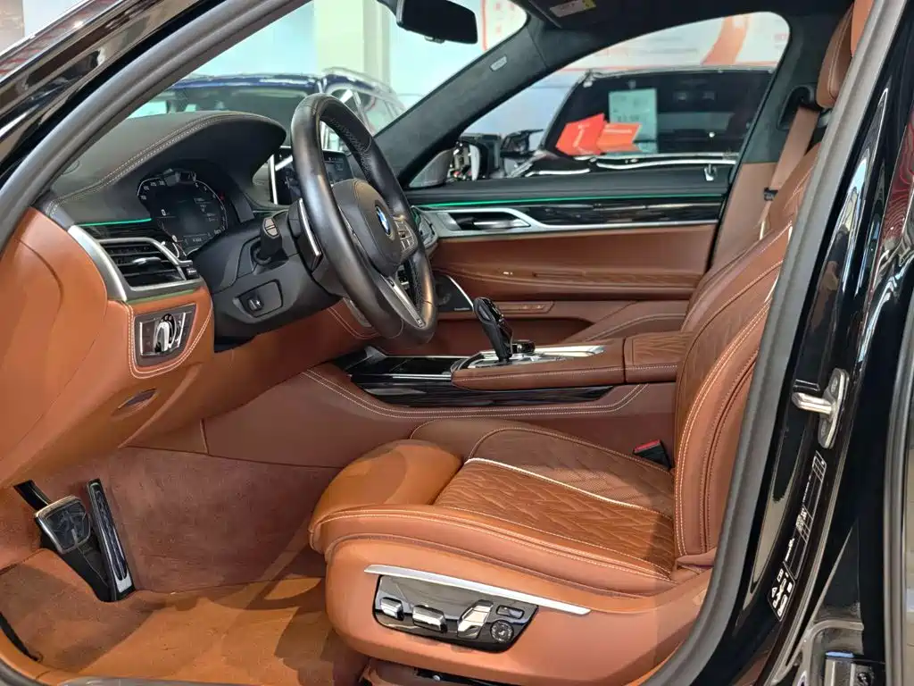BMW 7 Series — миниатюра 15