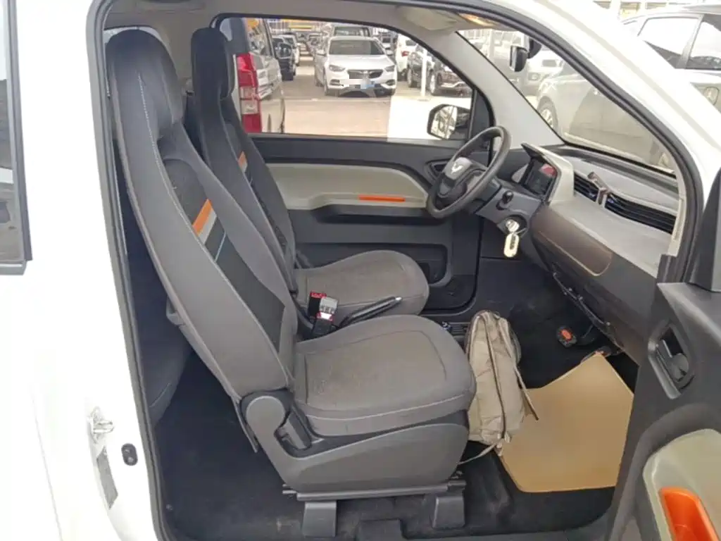 Wuling MINIEV — миниатюра 25