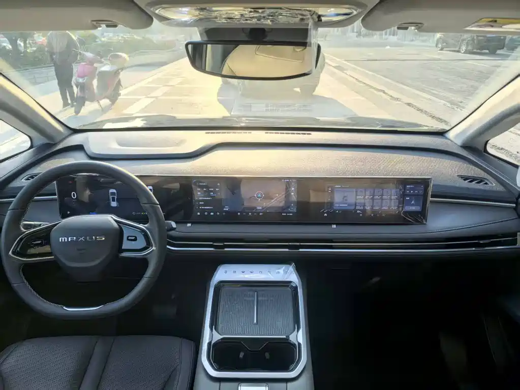 SAIC MAXUS EVERYONE 7