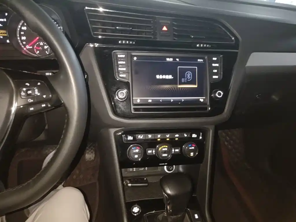 Volkswagen Tiguan L — миниатюра 13