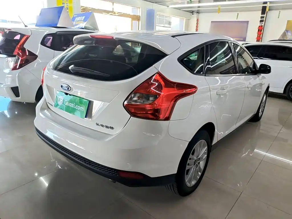 Ford Focus — миниатюра 7