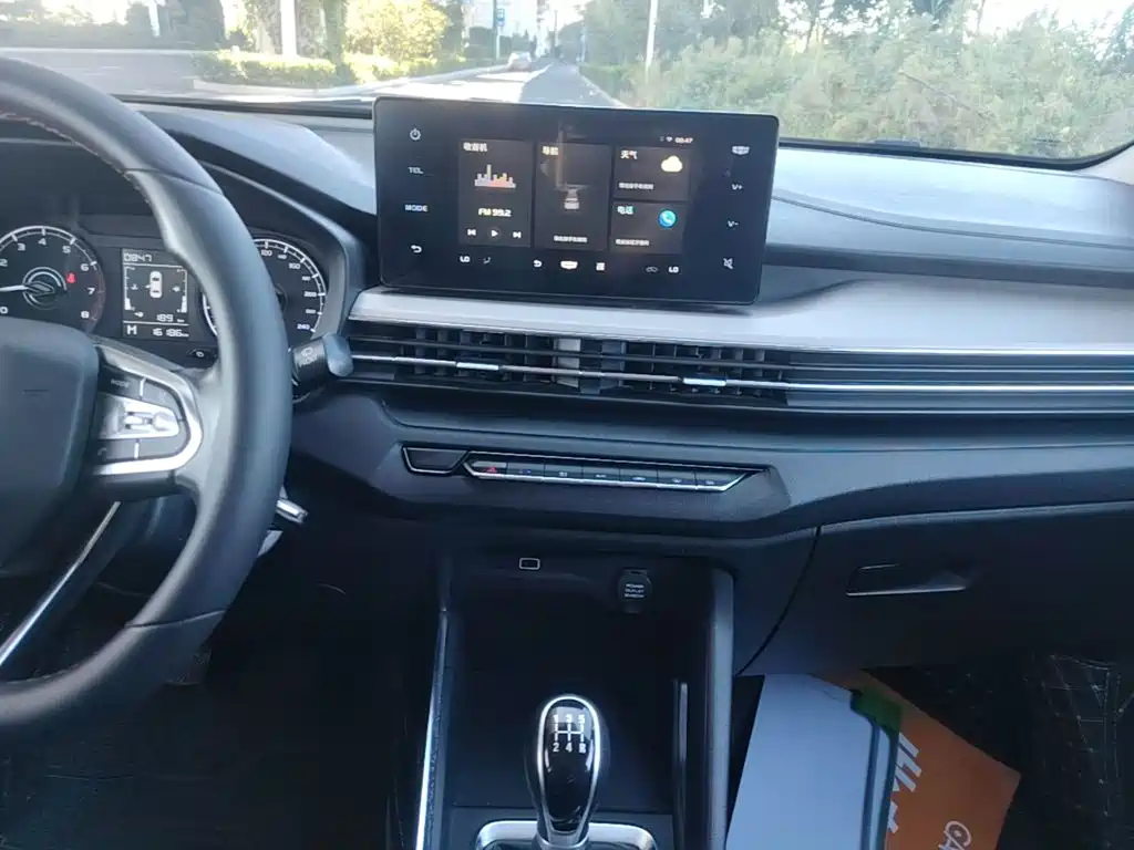 Geely Vision X3 — миниатюра 13