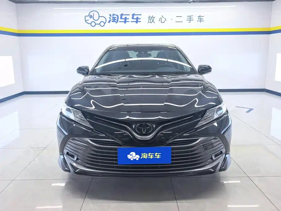 Toyota Camry — миниатюра 2