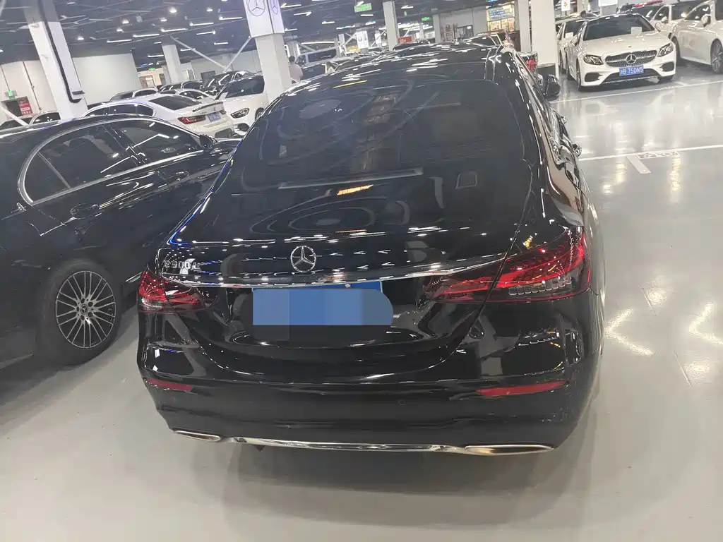 Mercedes-Benz E-Class — миниатюра 22