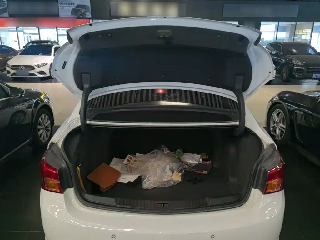 Buick Verano — миниатюра 19
