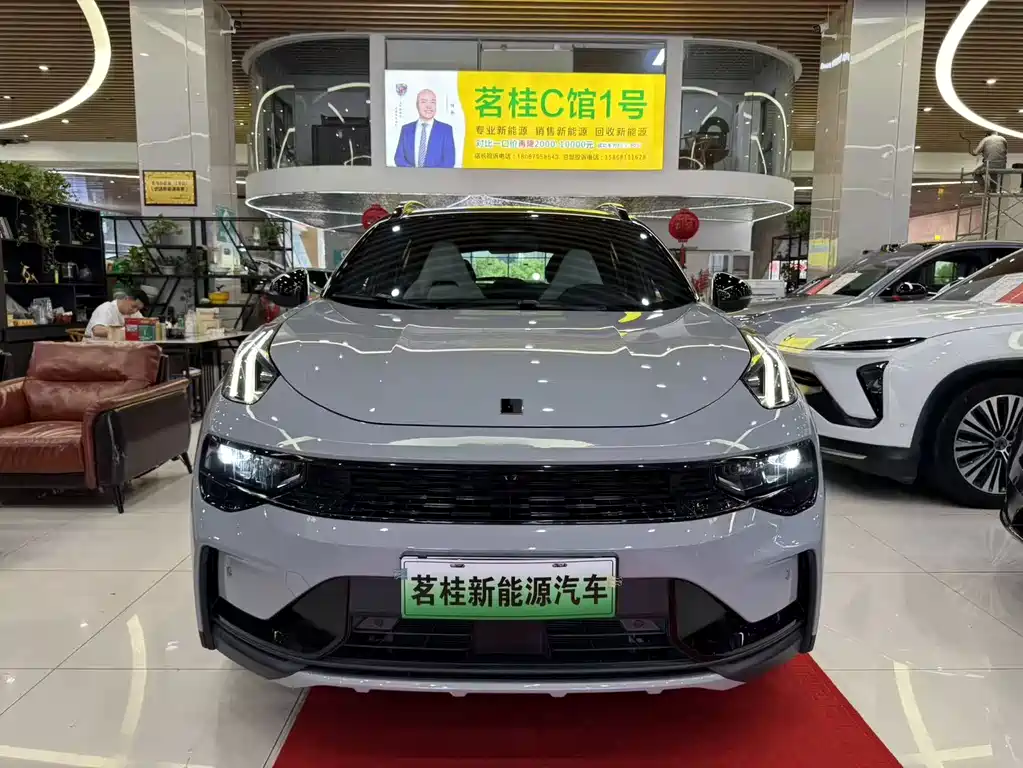 Lynk & Co 01 — миниатюра 2